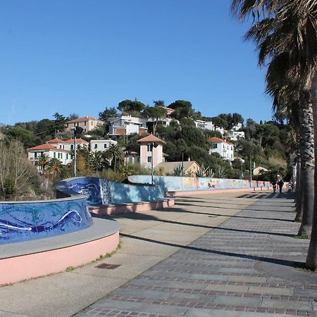 House Betty By Holiday World Albisola Superiore Bagian luar foto