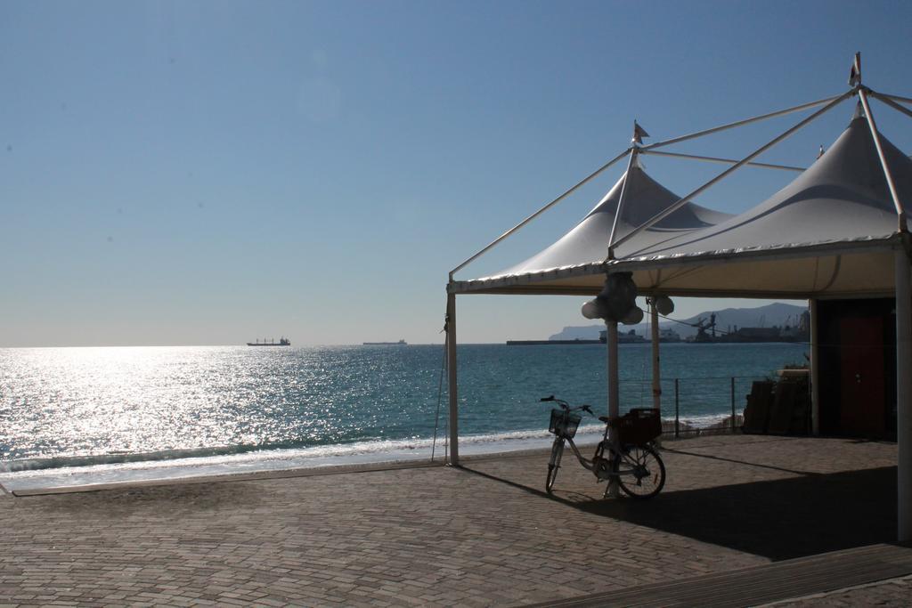House Betty By Holiday World Albisola Superiore Bagian luar foto