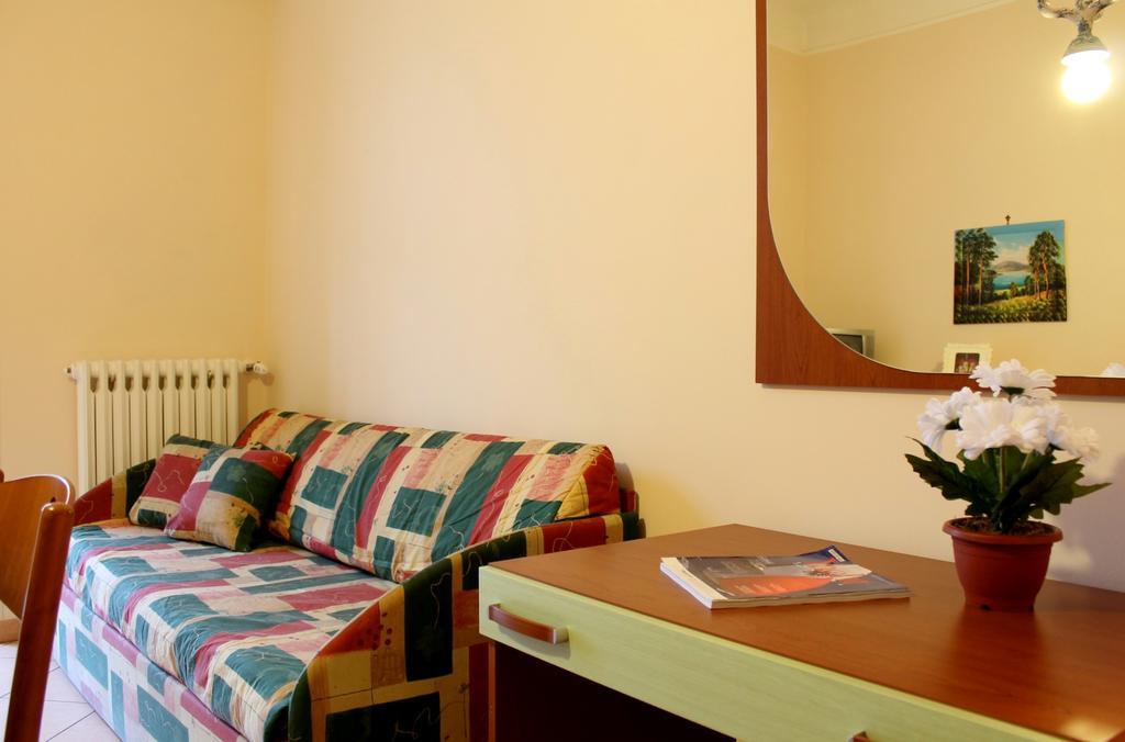 House Betty By Holiday World Albisola Superiore Bagian luar foto