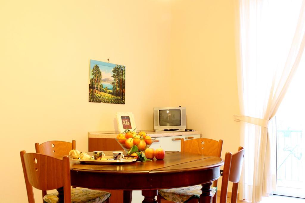 House Betty By Holiday World Albisola Superiore Bagian luar foto